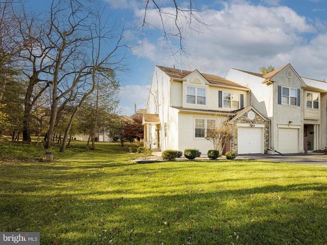 7 Plum Ct, Lafayette Hill