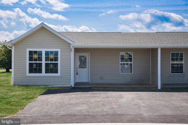 12 Pacific Avenue, Milroy