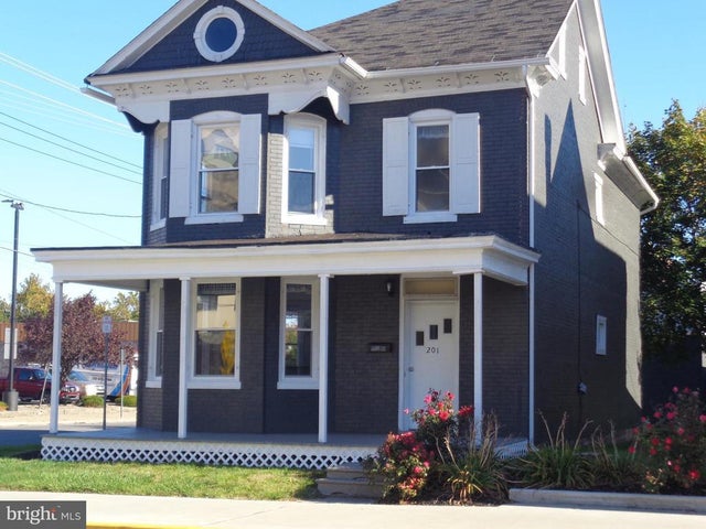 201 South Main Street, Lewistown