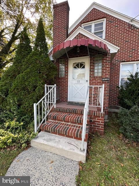 11 First St, LEWISTOWN