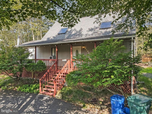 6084 Boardwalk Dr, Tobyhanna