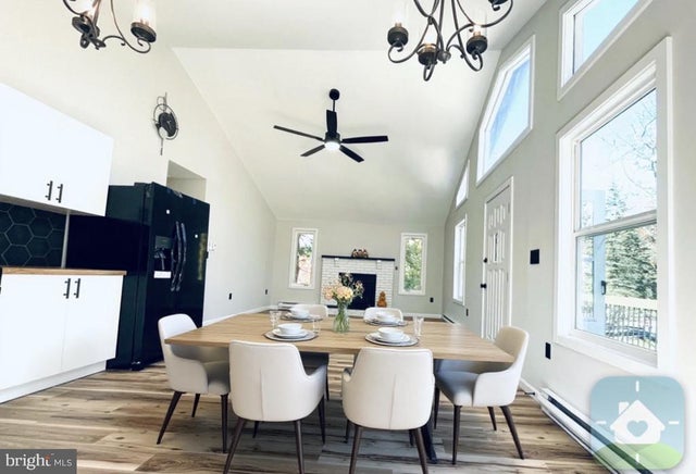 5646 Pembrook Dr, Tobyhanna