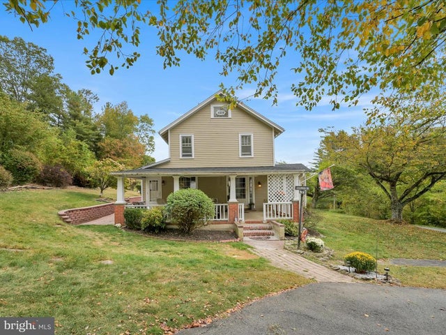 423 Cottontail Ln, Saylorsburg
