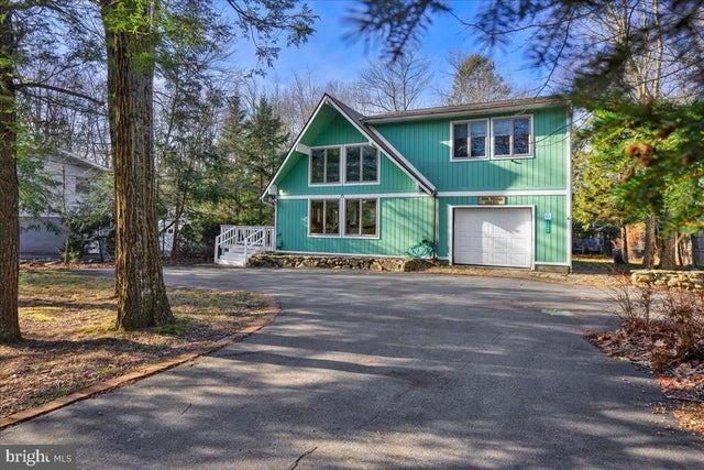 1159 Thunder Dr, Pocono Summit