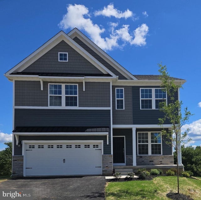 105 Winding Rd, Forks Township