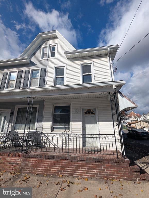 501 W 3rd St, MT CARMEL