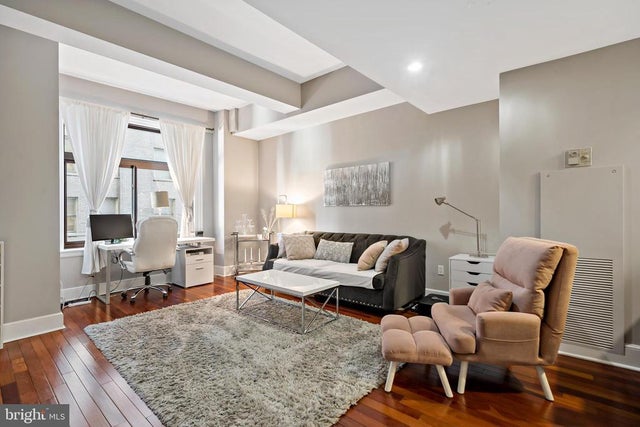 1500 Chestnut St #10e, Philadelphia