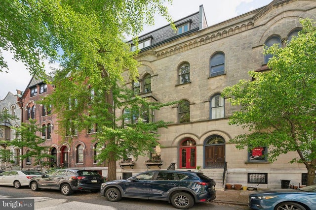 2212 Saint James Pl, Philadelphia