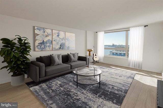 717 S Chris Columbus Blvd #1210, Philadelphia