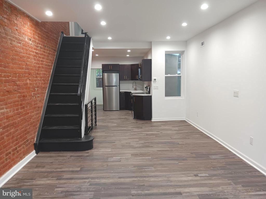 1911 N Lawrence St, PHILADELPHIA