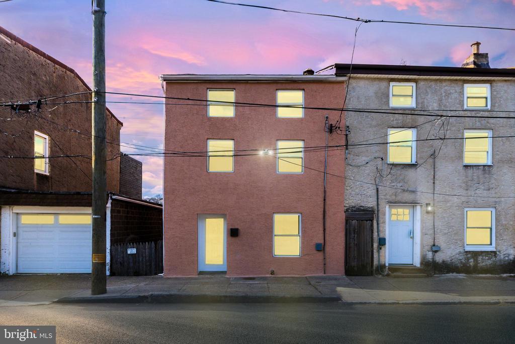 4664 Canton St, PHILADELPHIA