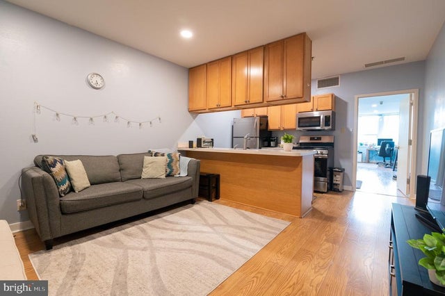 1100 Vine #1105, Philadelphia