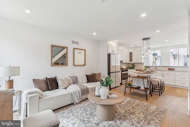 1929 W George St, Philadelphia