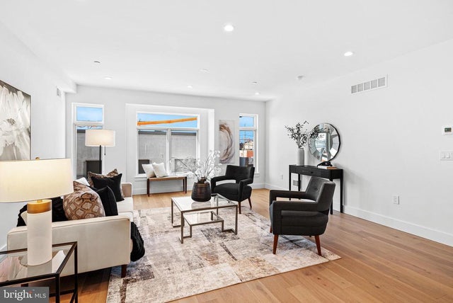 2816 S 9th St, Philadelphia