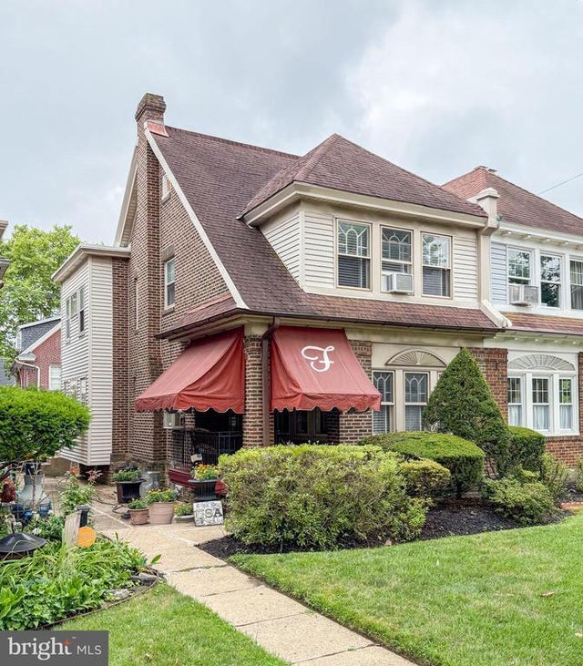 1052 Allengrove St, Philadelphia