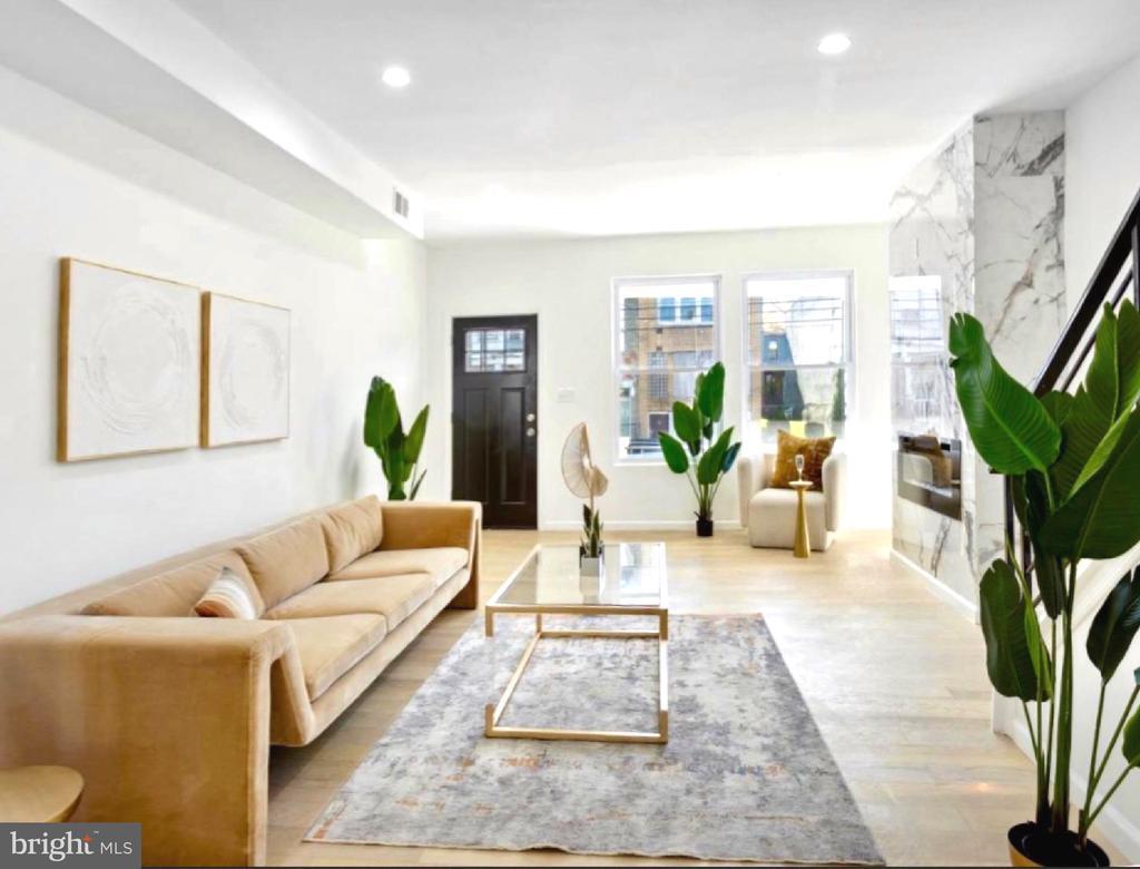 5215 Locust St, PHILADELPHIA