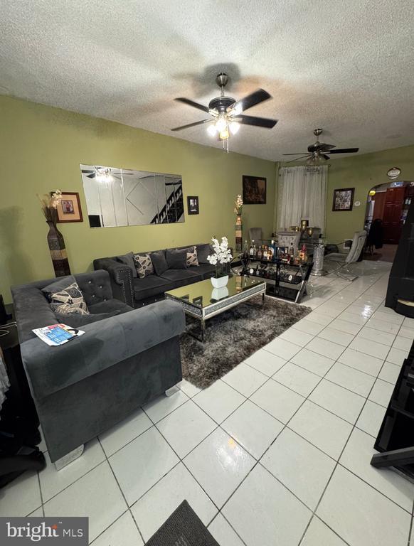 813 E Russell St, Philadelphia