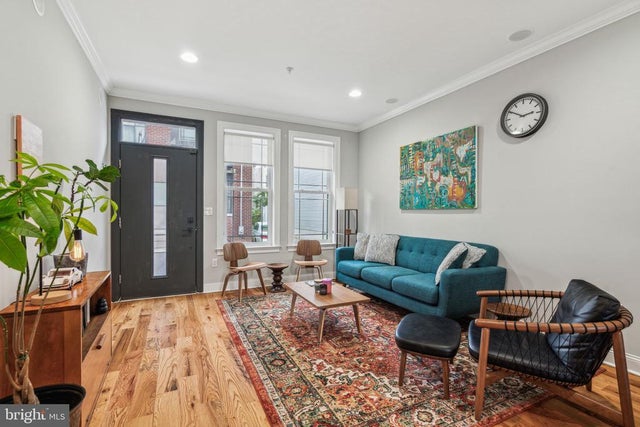 1444 N Myrtlewood St, Philadelphia