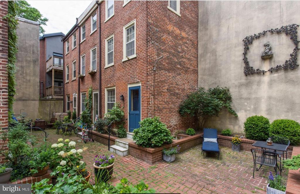 228-30 Catharine St #1, PHILADELPHIA