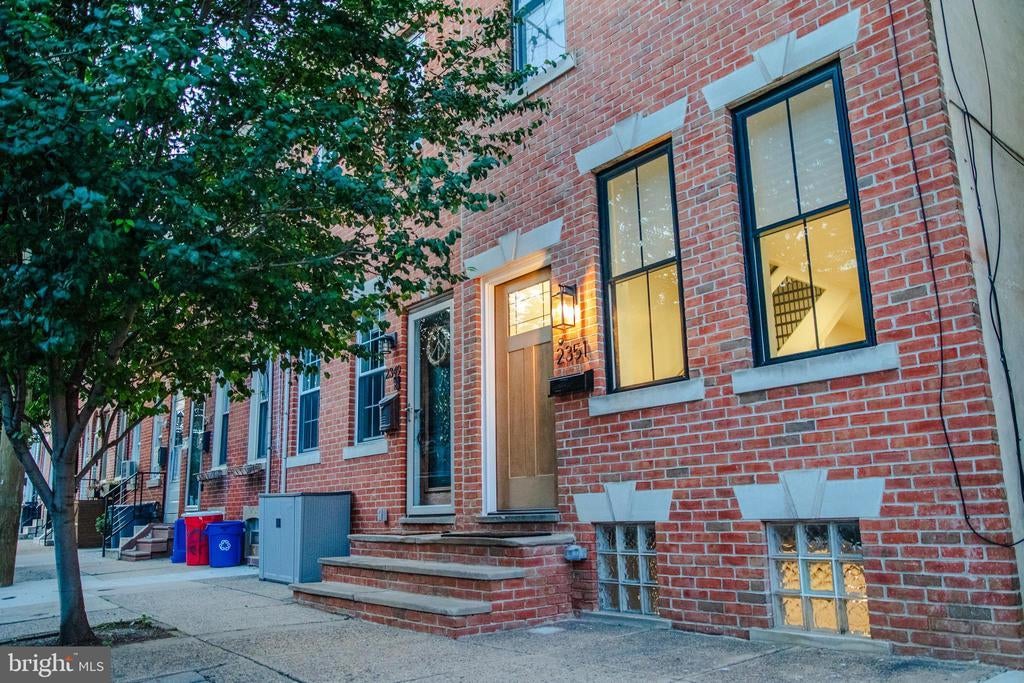 2351 E Hagert St, PHILADELPHIA