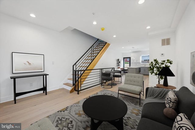 719 Mercy St, Philadelphia