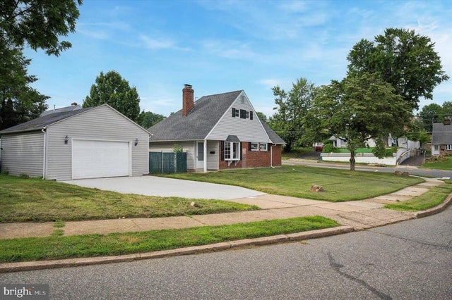 727 Sherrie Rd, Philadelphia