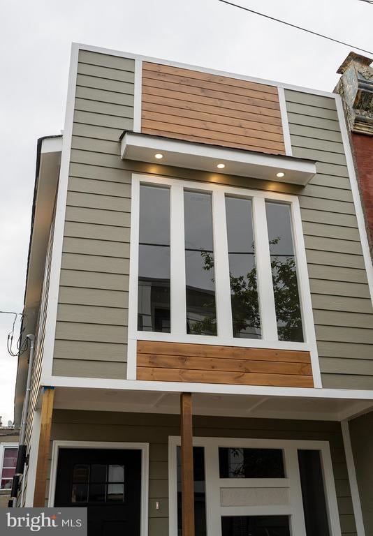 2005 N Lawrence St, PHILADELPHIA