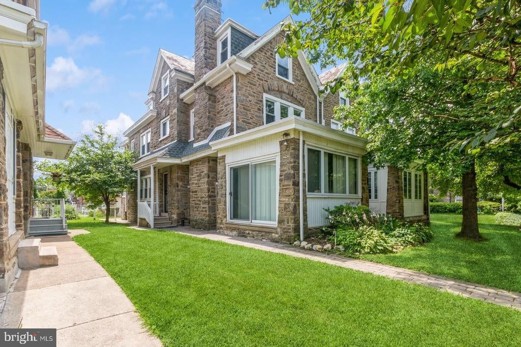 802 E Phil Ellena St, PHILADELPHIA