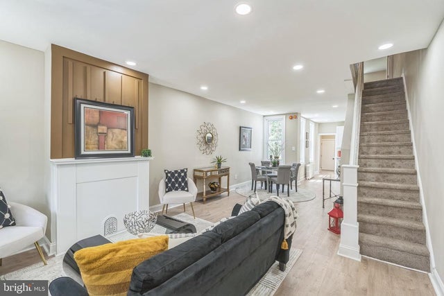 2070 Bridge St, Philadelphia