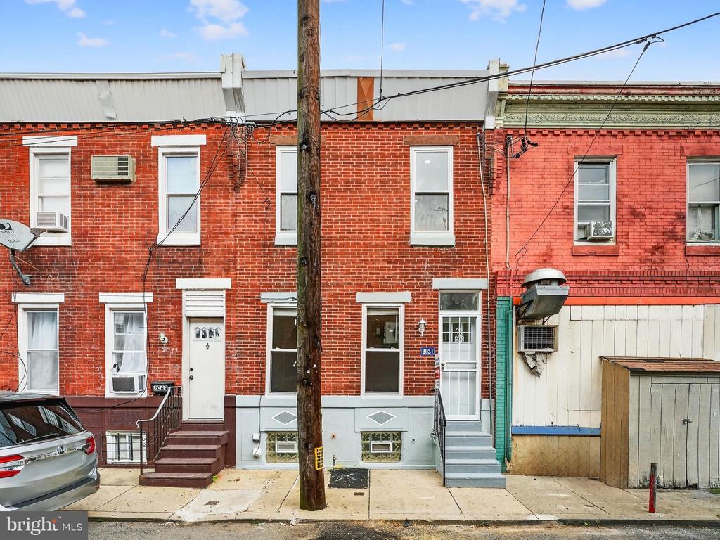 2051 S Dorrance St, PHILADELPHIA