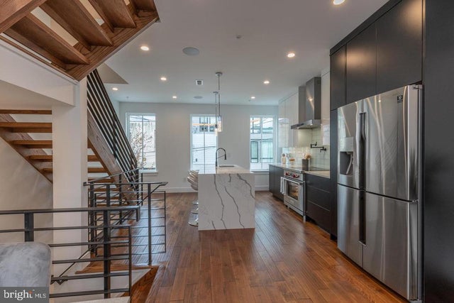 1111 E Dunton St, Philadelphia