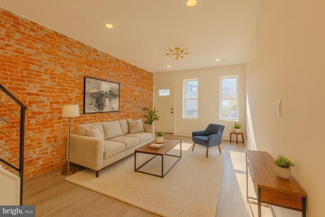 2427 N Hancock St, Philadelphia