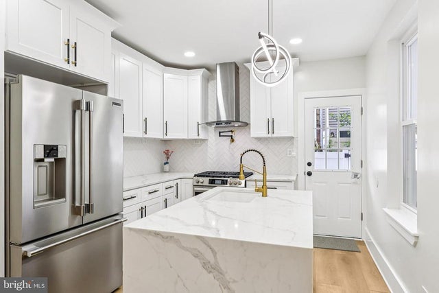 2240 N Howard St, Philadelphia