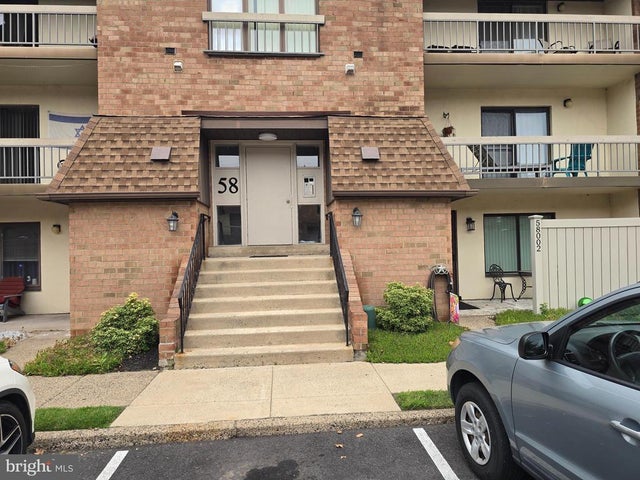 58201-00 Delaire Landing Rd #201, Philadelphia
