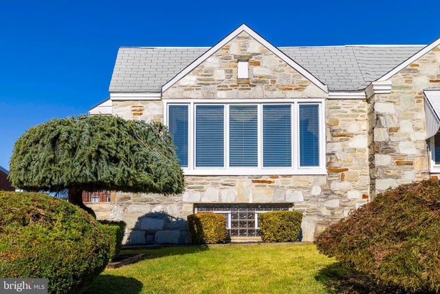 8824 Fairfield St, Philadelphia