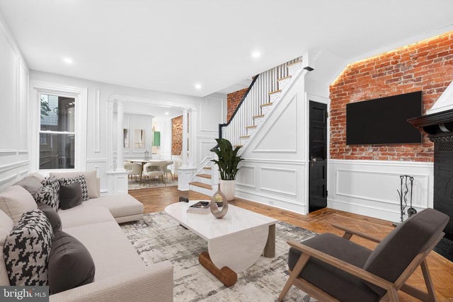 5821 Cobbs Creek, Philadelphia