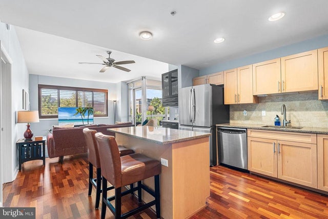 901 N Penn St #f305, Philadelphia