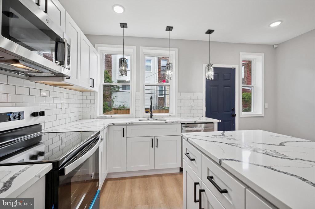 5718 N Lambert St, PHILADELPHIA