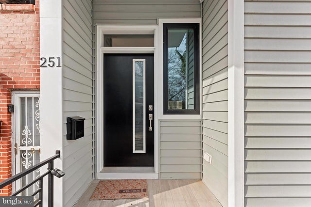 251 E Sharpnack St, Philadelphia