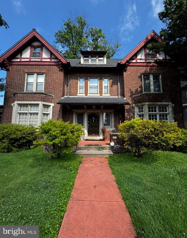 725 E Vernon Rd, Philadelphia