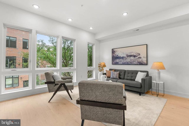 1338 N Franklin St #b, Philadelphia