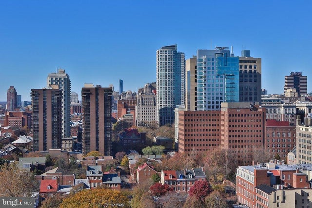 210 Locust St #21e, Philadelphia