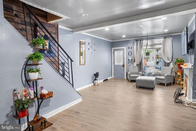 2553 W Oakdale St, Philadelphia