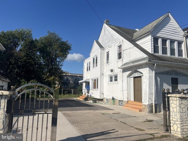 330-32 E Sanger St, Philadelphia