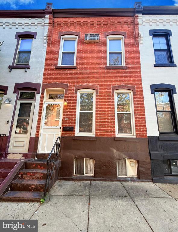 877 N Stillman St, Philadelphia