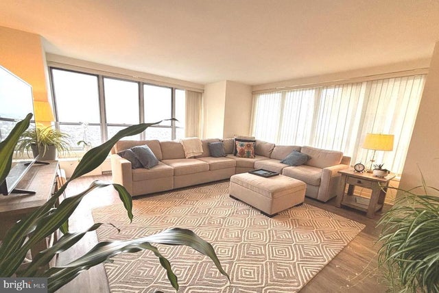 224-30 W Rittenhouse Sq #2110, Philadelphia