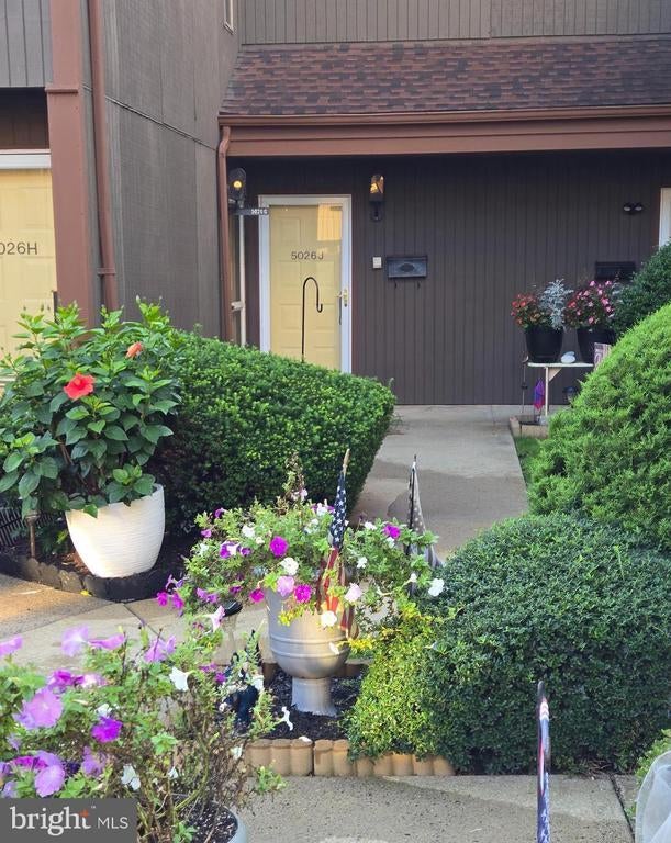 5026 N Convent Ln #j, Philadelphia