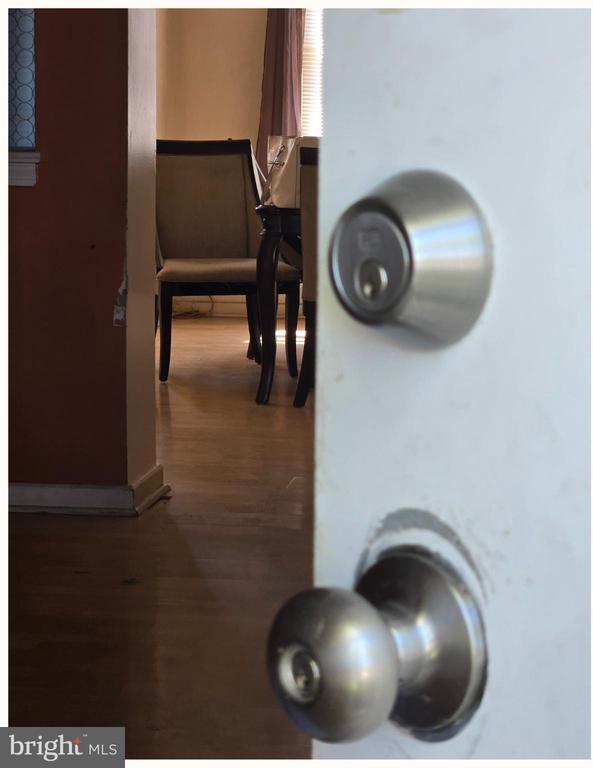 6347 Jackson, Philadelphia