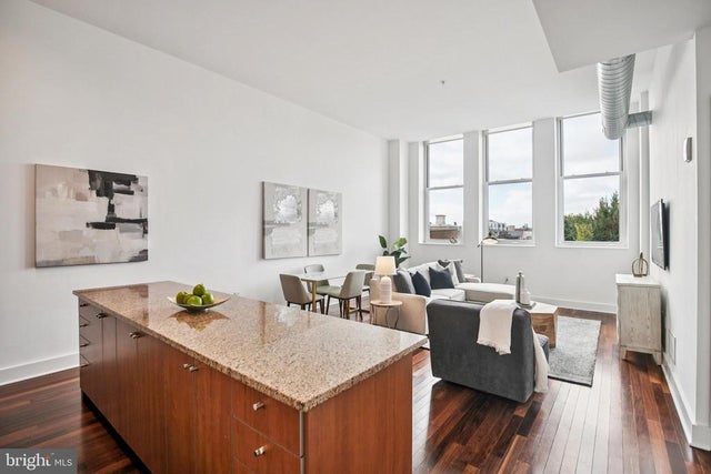 1101 Locust St #4e, Philadelphia