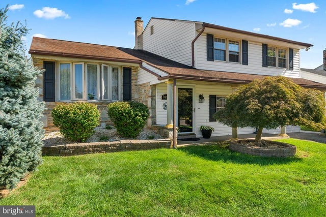 9987 Hardy Rd, Philadelphia